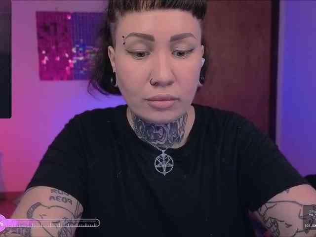 DakotaCandy webcam