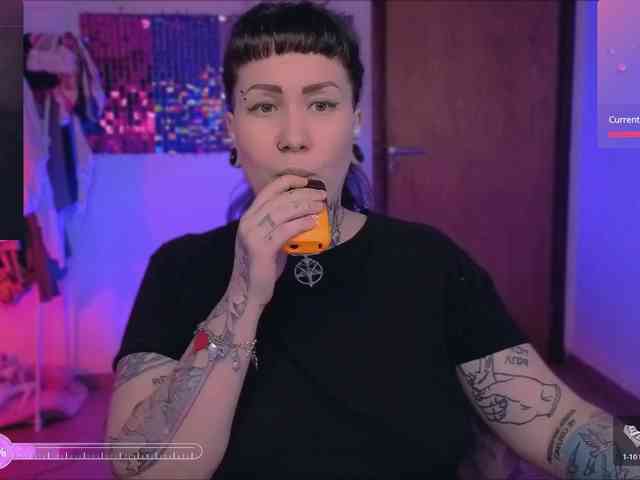 DakotaCandy webcam