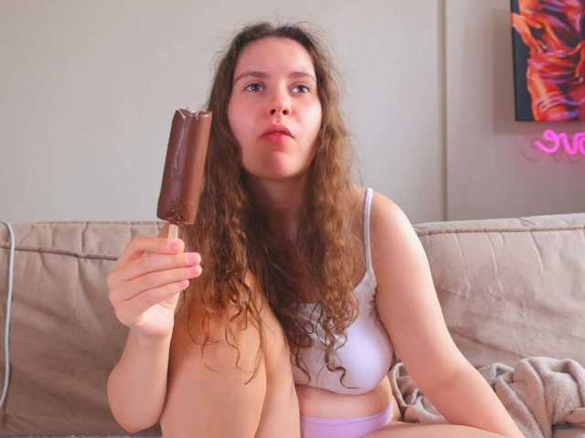 myemmy live cam on BongaCams