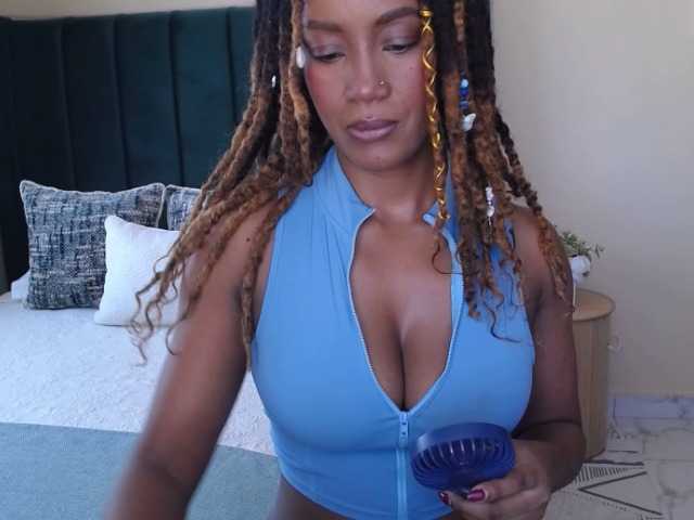 Ladyhoneyhotpot's BongaCams show and profile