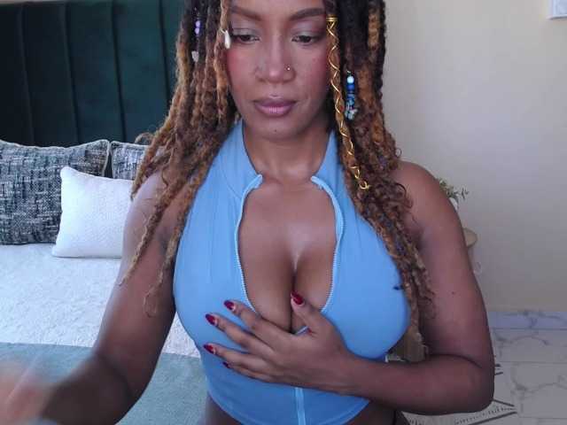 Ladyhoneyhotpot's BongaCams show and profile