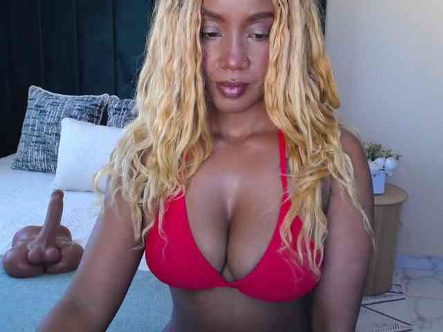 Saharangoddess webcam