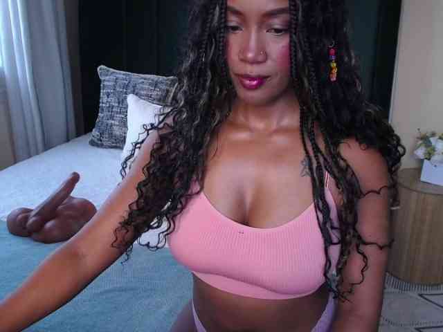 Saharangoddess webcam