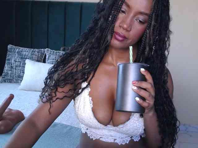 Saharangoddess webcam