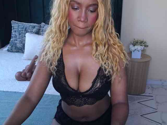 Saharangoddess webcam