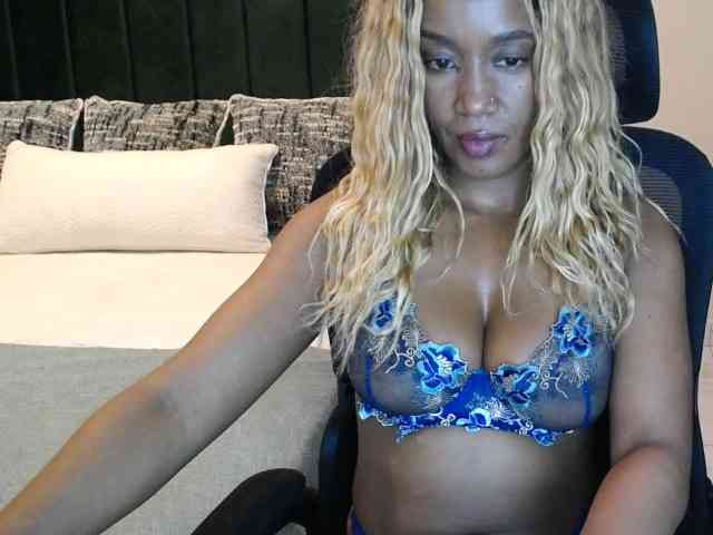 Saharangoddess webcam