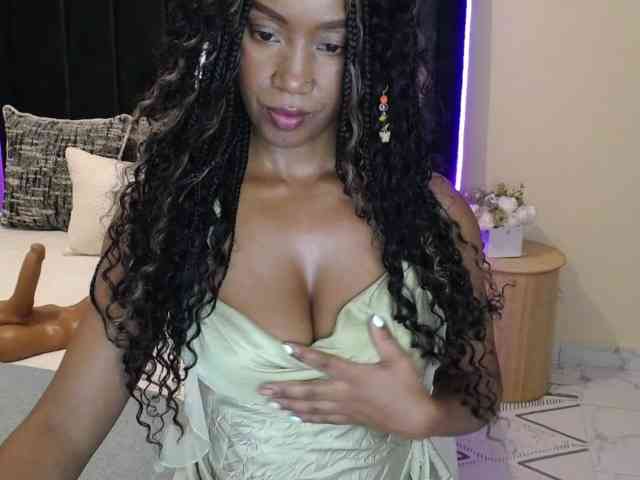 Saharangoddess webcam