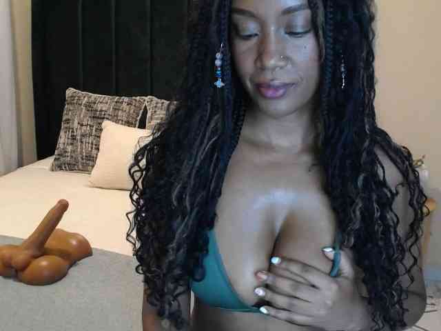 Saharangoddess webcam