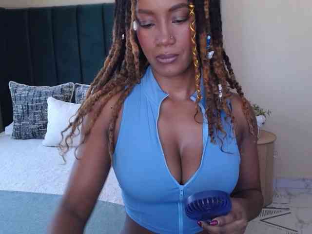 Saharangoddess webcam