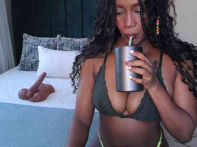 Saharangoddess webcam