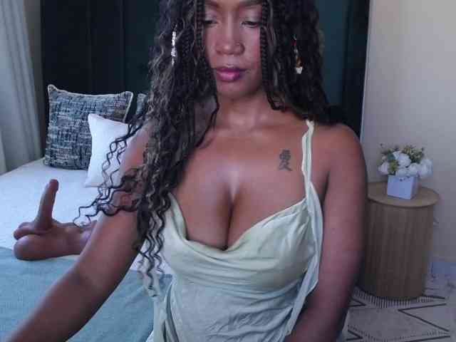 Saharangoddess webcam