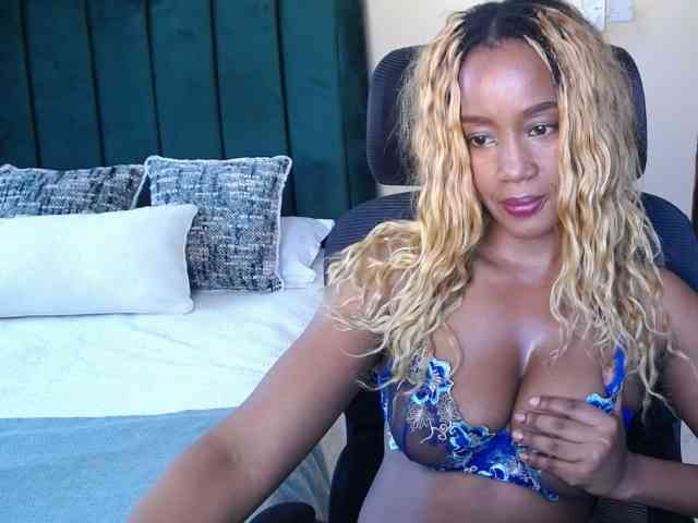 Saharangoddess webcam