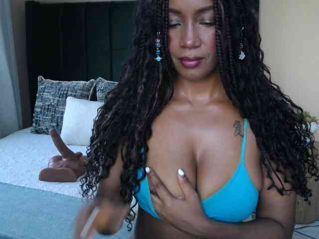 Saharangoddess webcam