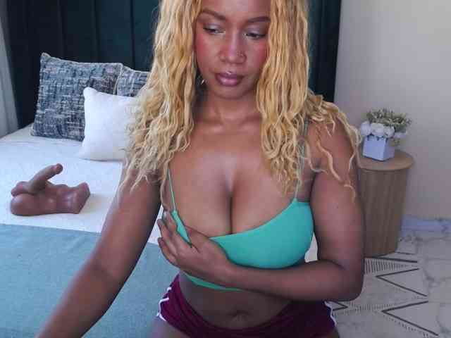 Saharangoddess webcam