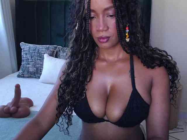 Saharangoddess webcam