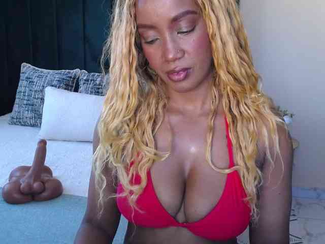 Saharangoddess webcam