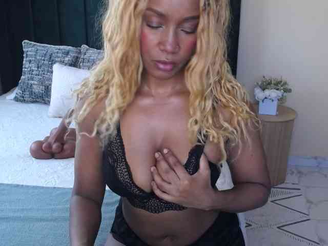 Saharangoddess webcam