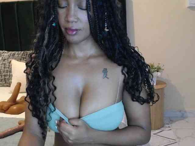 Saharangoddess webcam