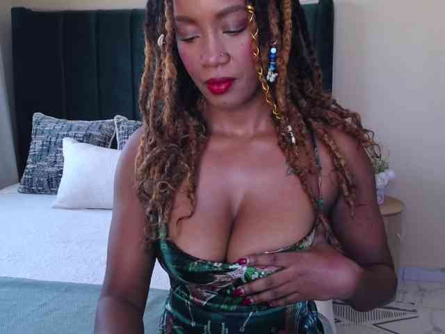 Saharangoddess webcam