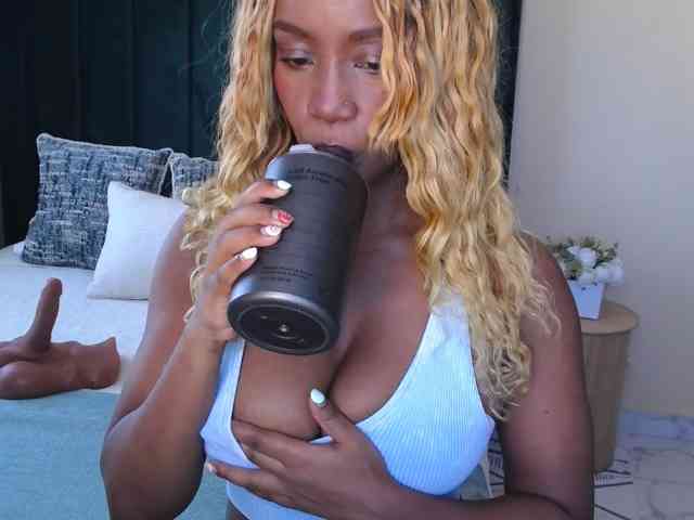 Saharangoddess webcam