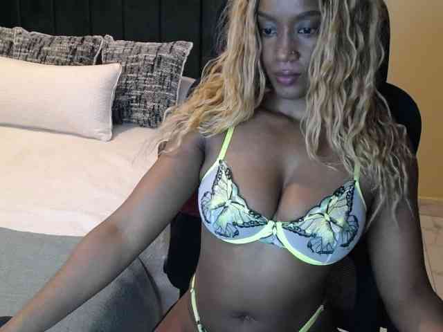 Saharangoddess webcam