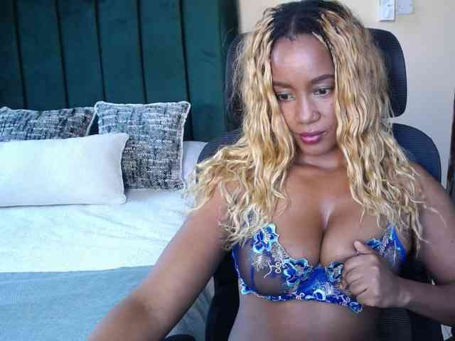 Saharangoddess webcam