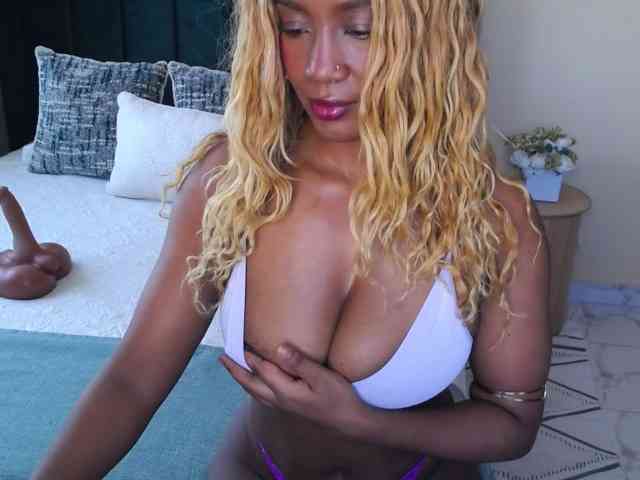 Saharangoddess webcam