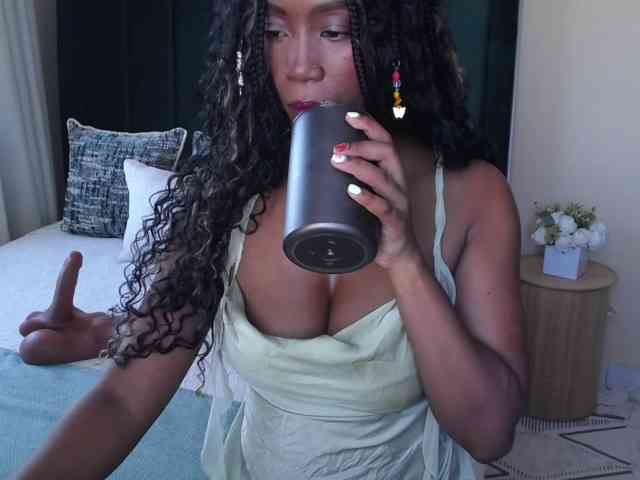 Saharangoddess webcam