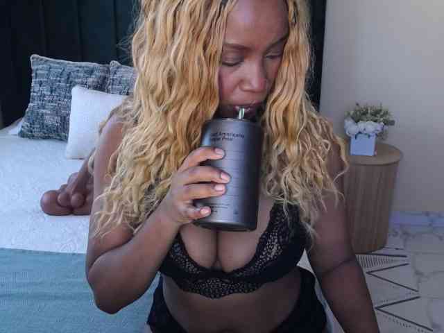 Saharangoddess webcam