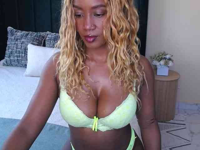 Saharangoddess webcam
