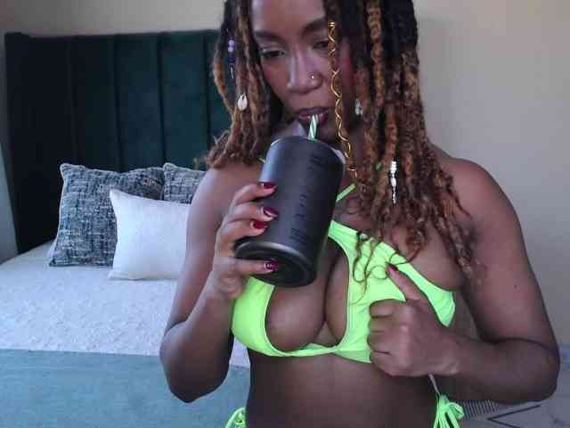 Saharangoddess webcam