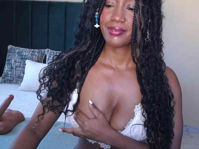 Saharangoddess webcam