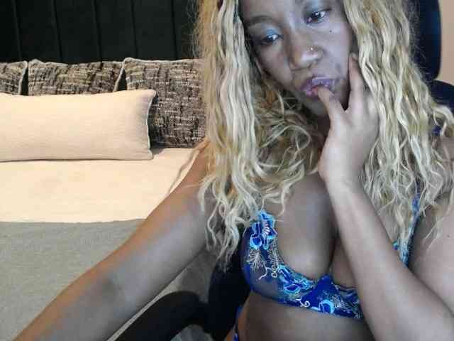 Saharangoddess webcam