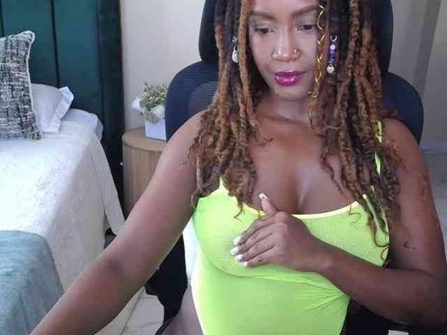 Saharangoddess webcam