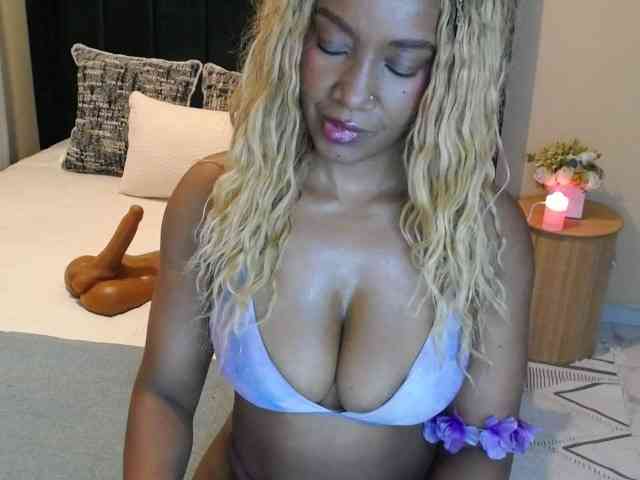Saharangoddess webcam