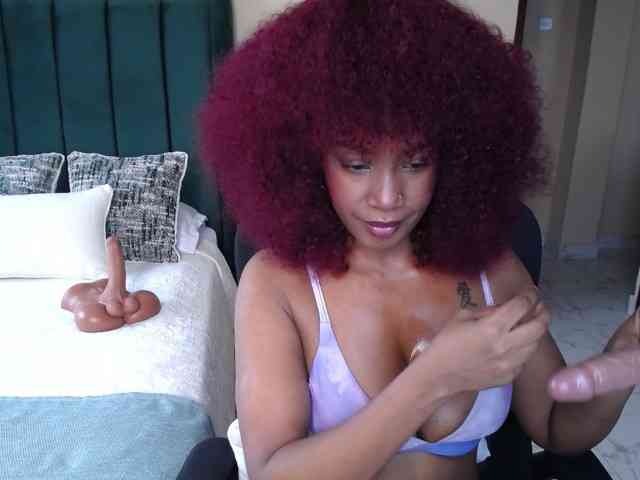 Saharangoddess webcam