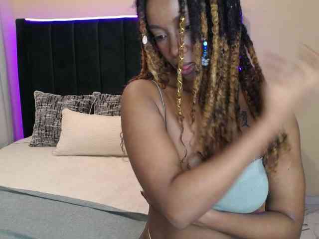 Saharangoddess webcam