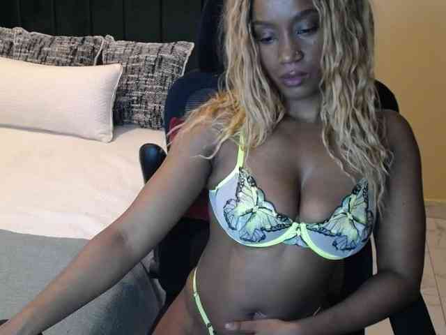 Saharangoddess webcam