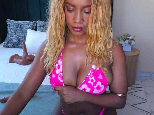 Saharangoddess webcam