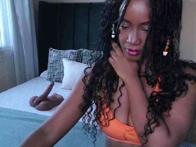 Saharangoddess webcam