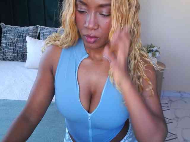 Saharangoddess webcam