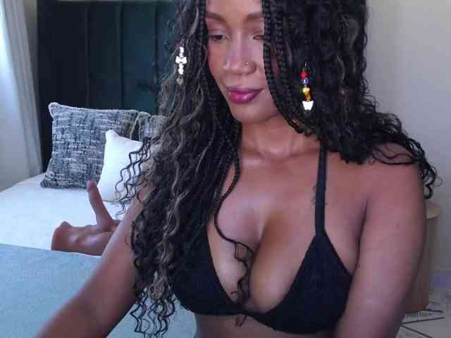 Saharangoddess webcam