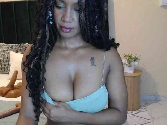 Saharangoddess webcam