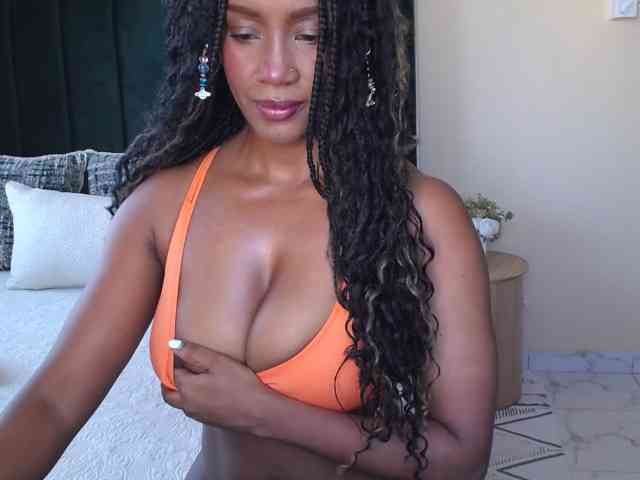 Saharangoddess webcam
