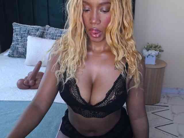 Saharangoddess webcam