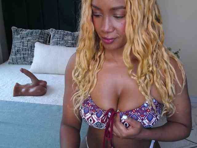 Saharangoddess webcam