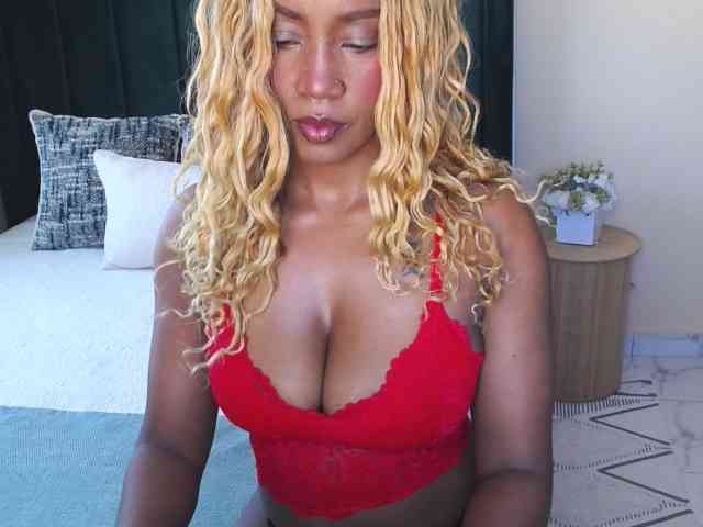 Saharangoddess webcam