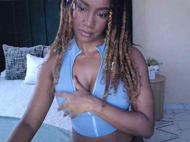 Saharangoddess webcam