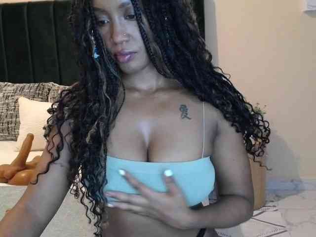 Saharangoddess webcam