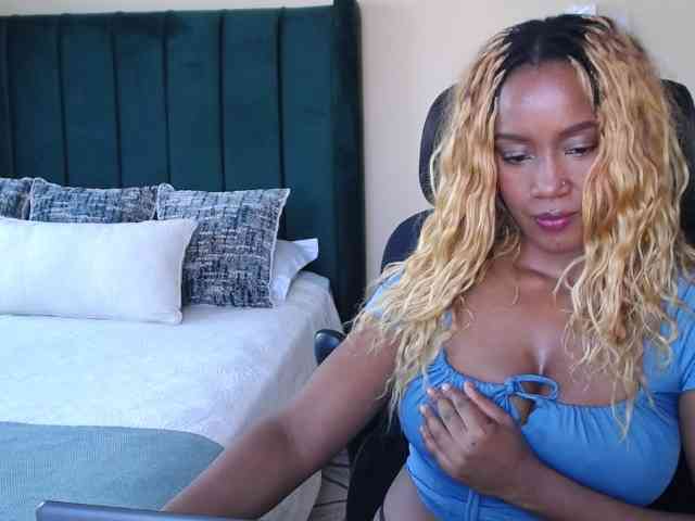 Saharangoddess webcam